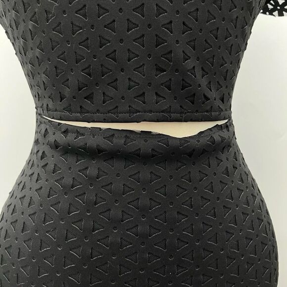 Bec and Bridge Black Lasercut Dress - Picture 3 of 4
